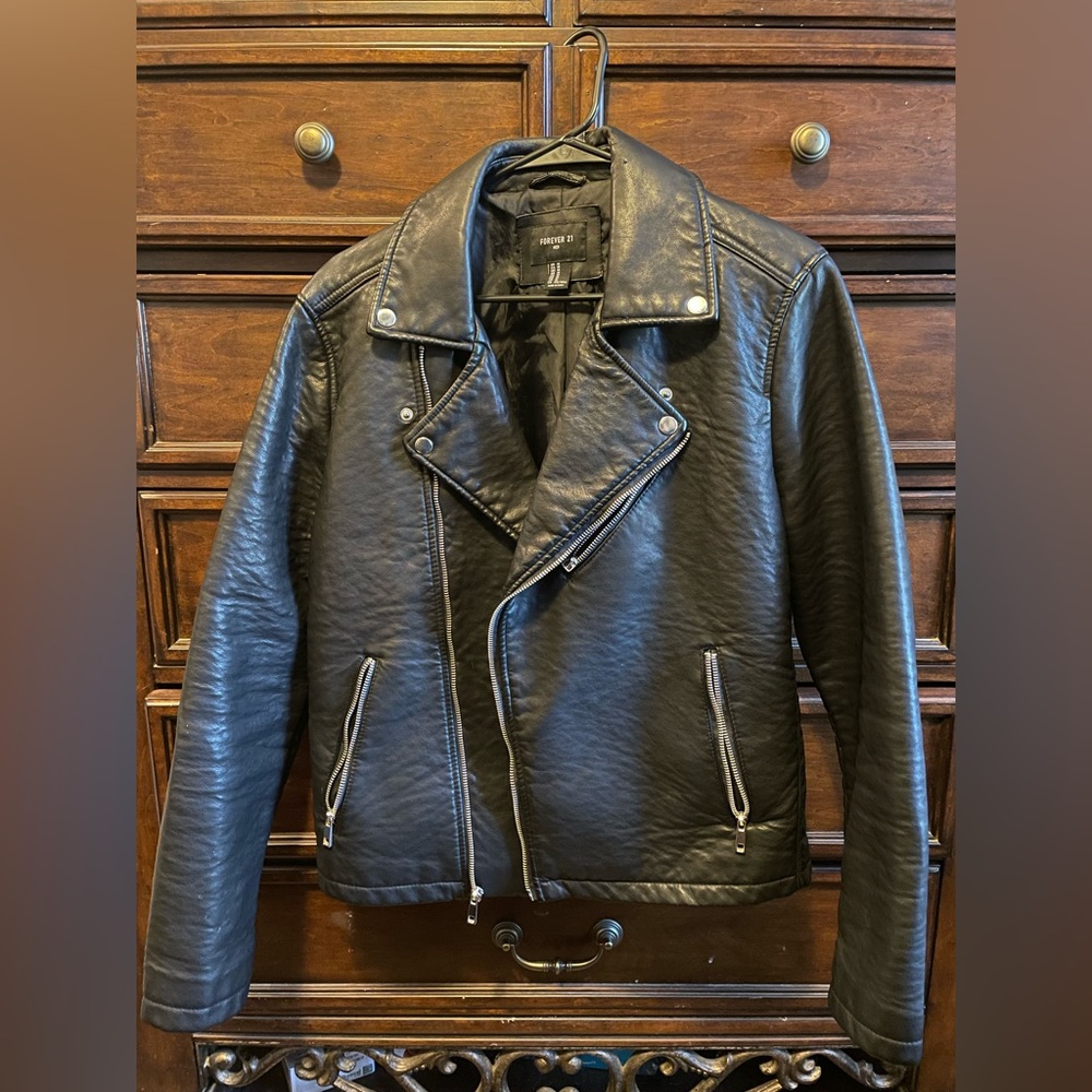 Size M Forever 21 faux leather men’s jacket